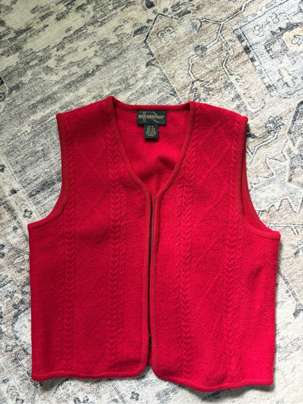 Vintage requirements 90s cottagecore grandmacore 100% wool sweater vest red sz M
